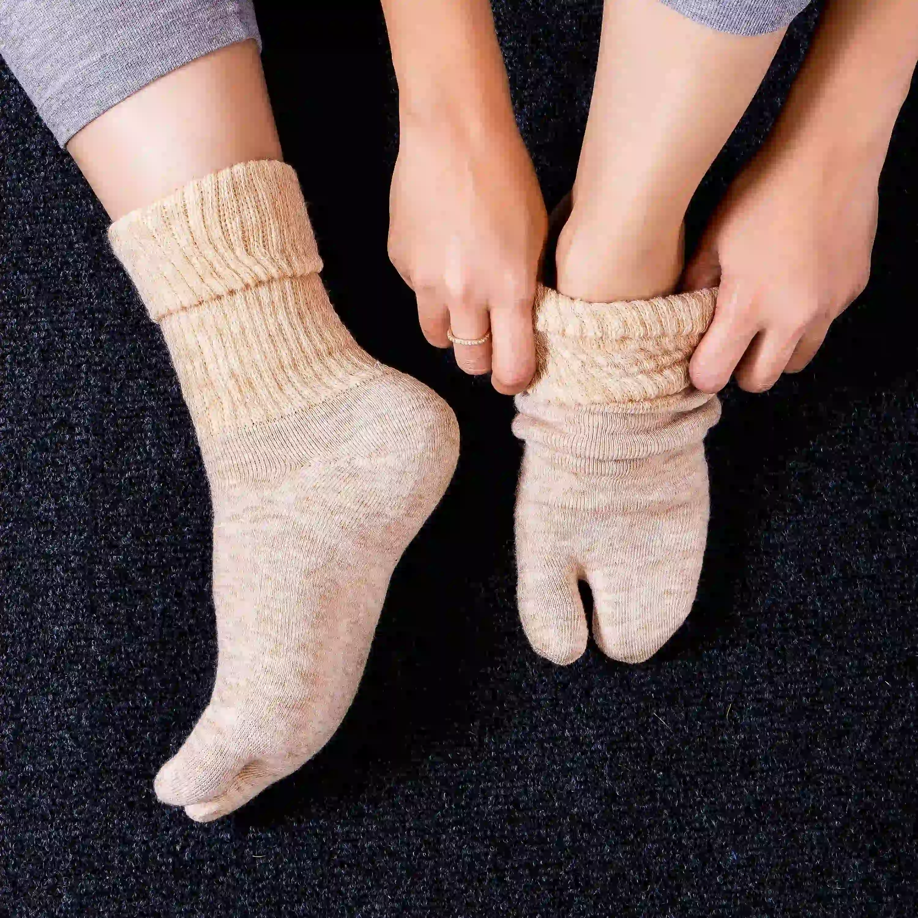 Winter Socks Simla Cuff Thumb Collection - Women (Pack of 2) - Image 4